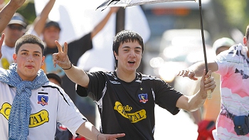 U. Católica venderá sólo 3.000 galerías para los hinchas de Colo Colo