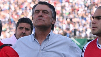 Hugo Tocalli le puso dedicatoria al título: 