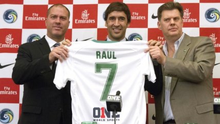   Raúl González fue presentado como flamante refuerzo del mítico New York Cosmos 