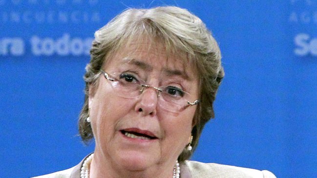  Bachelet: 