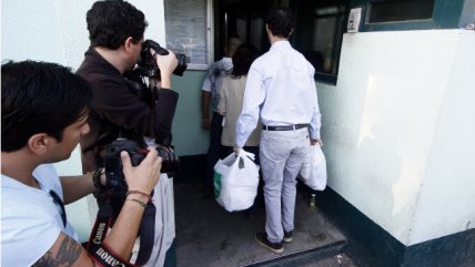 Familiares y amigos visitan a imputados del caso Penta en prisión preventiva