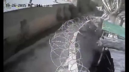   Cámara de seguridad captó el derrumbe de un muro durante el terremoto en Pakistán 