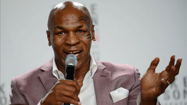  Mike Tyson canceló su visita a Chile  