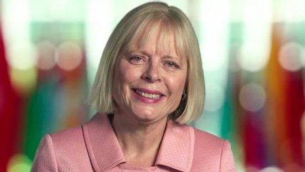   La primera mujer embajadora de EE.UU. en Chile se presentó en Youtube 