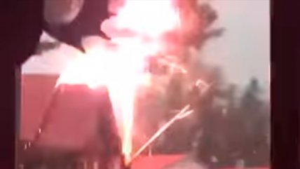   El poderoso efecto de un rayo: Pulverizó un árbol 