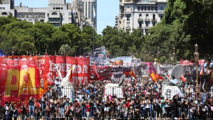   Reforma previsional genera grandes disturbios en Buenos Aires 