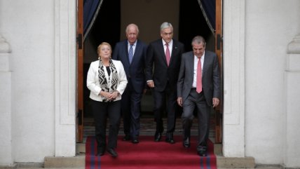   Presidente Piñera recibió a los ex mandatarios en La Moneda para hablar sobre La Haya 