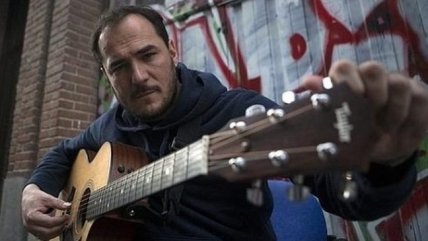   Ismael Serrano y su regreso a Chile: Es una buena noticia que el feminismo esté ocupando las calles 