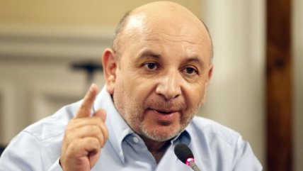   Juan Luis Castro (PS) por protocolo de aborto: 