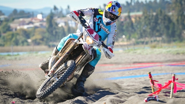  Benjamín Herrera y Tania González ganaron el Moto Enduro Chile  