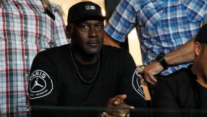   Un Rey en París: Michael Jordan se robó las miradas en victoria de PSG 