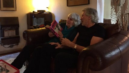  Roger Waters visitó a la viuda de Víctor Jara, Joan Turner 