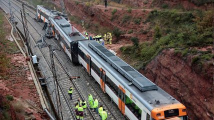 Un muerto y cinco heridos tras descarrilar un tren en Cataluña