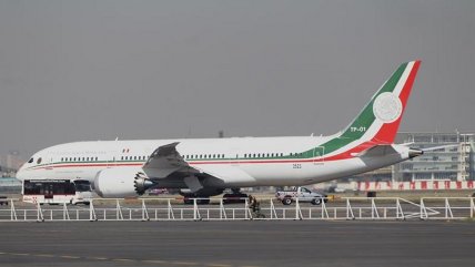 López Obrador ordenó vender avión presidencial de México