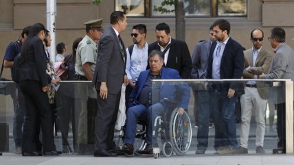  Alcaldes piden a La Moneda frenar el cambio de medidores inteligentes  