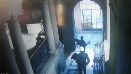  Cámaras captaron el robo al museo Salvador Allende  