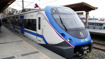  Pasajeros valoran propuesta del tren entre Santiago y Valparaíso  