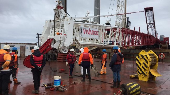  Paralizan trabajos de puente en el Canal de Chacao  