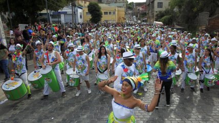   Carnaval Mil Tambores festejó sus 20 años en Valparaíso 