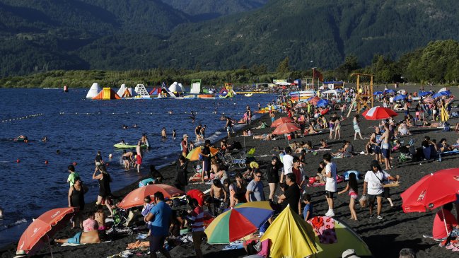  Denuncian bloqueo para acceder a la Playa Rincón de las Hadas del Lago Colico  