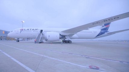   Vuelo de Latam aterrizó en Pudahuel con chilenos que estaban varados en Asia 