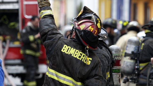  Falso comandante intentó estafar a bomberos de Valparaíso  