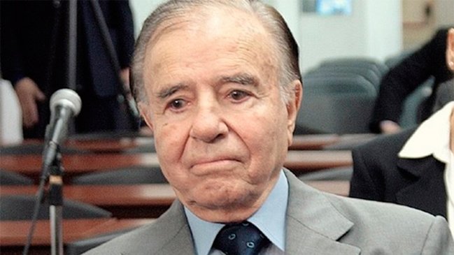  Carlos Menem está en coma inducido tras sufrir un fallo renal  