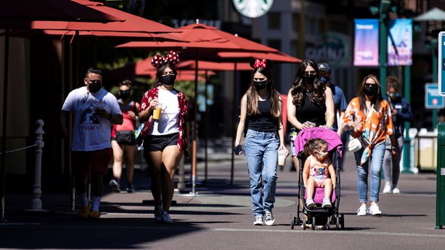  Disneyland reabrió sus puertas tras más de un año cerrado en California  