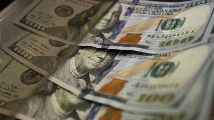   ¿Por qué el precio del dólar superó los 800 pesos? 