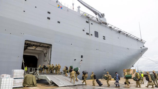   Buque australiano con ayuda humanitaria a Tonga detecta brote de Covid-19 