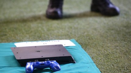   Armas blancas, celulares, drogas, licor artesanal y una PlayStation: El resultado de los allanamientos en 18 cárceles del país 