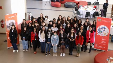   Ministra Maisa Rojas acompañó premiación de niñas líderes en tecnología 