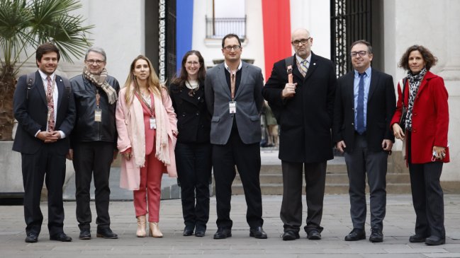  Uriarte recibió a la Comunidad Judía en La Moneda tras impasse con embajador  