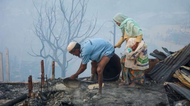   Incendio arrasa uno de los campos de refugiados más grandes del mundo 