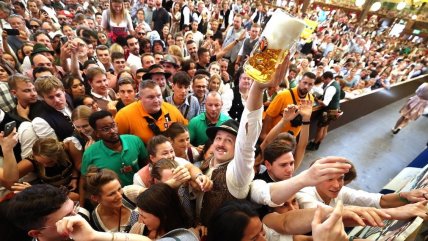  El Oktoberfest original: Múnich se llena de cerveza y fiesta  