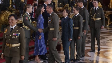   ¿Y esas miradas? España comenta cómplice saludo de la princesa Leonor con compañero militar 