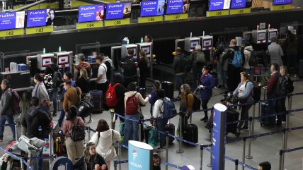  Alrededor de 432 mil personas viajarán en avión el último fin de semana del año  