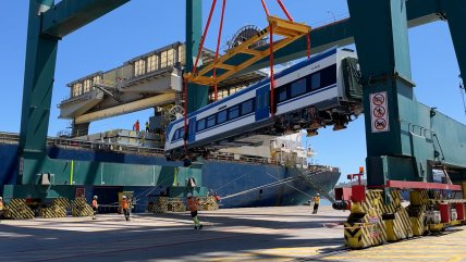   Llegan a Chile nuevos trenes para el servicio Rancagua - Santiago 