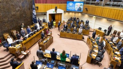   Senado rindió minuto de silencio en homenaje al expresidente Sebastián Piñera 