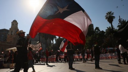   Trabajadores de Huachipato se manifestaron en La Moneda 