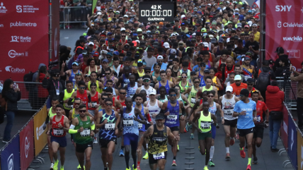   El deporte se tomó la capital: Las postales que dejó el Maratón de Santiago 