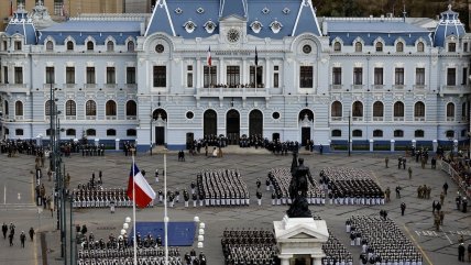  Armada realizó su tradicional desfile por el Día de las Glorias Navales en Valparaíso  