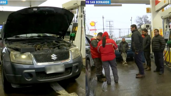   Denuncian que bencina de servicentro se mezcló con agua tras lluvias: Quedaron en panne 