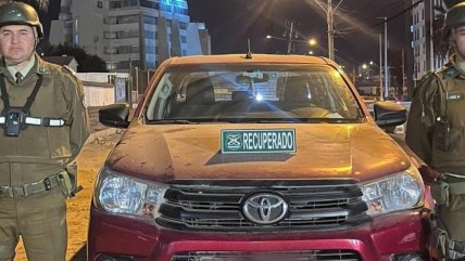   Delincuentes robaron camioneta, huyeron de Carabineros y chocaron contra un muro en Antofagasta 