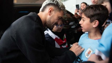   Selección de Uruguay arribó en Montevideo y fue recibida por cientos de hinchas 