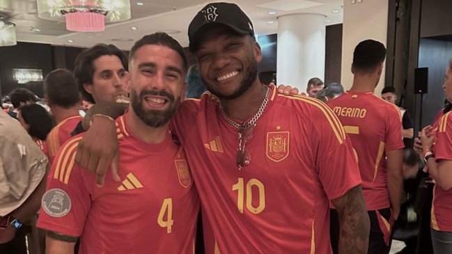   Junior Fernandes celebró la Eurocopa junto a la selección de España 