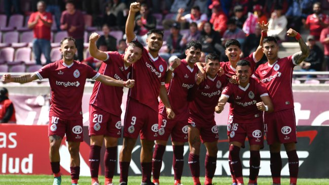  La Serena sigue como sólido líder del Ascenso tras triunfo ante Santiago Morning  