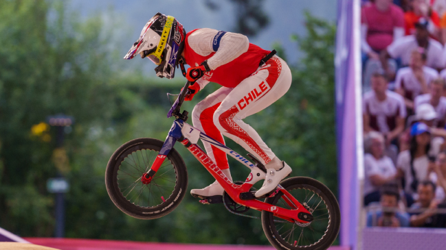   Mauricio Molina luchó y sacó pasajes a semifinales del BMX en París 2024 