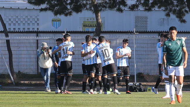   Magallanes batió a Santiago Wanderers y escaló a la segunda posición del Ascenso 