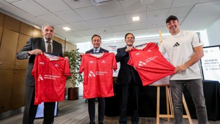   Grandes figuras del tenis acompañaron ceremonia de nuevo sponsor del equipo de Copa Davis 